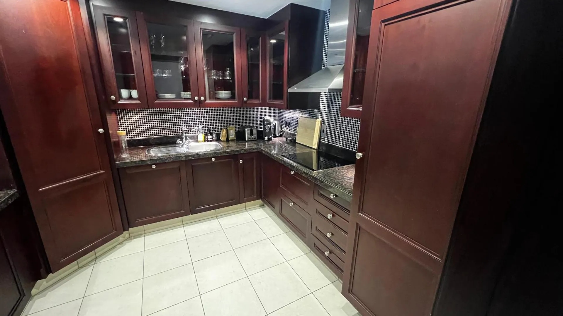Reehan 6 Dubai Homestay